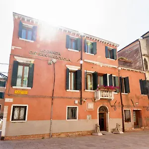 https://locanda-ca-san-marcuola.hotelinveneto.com